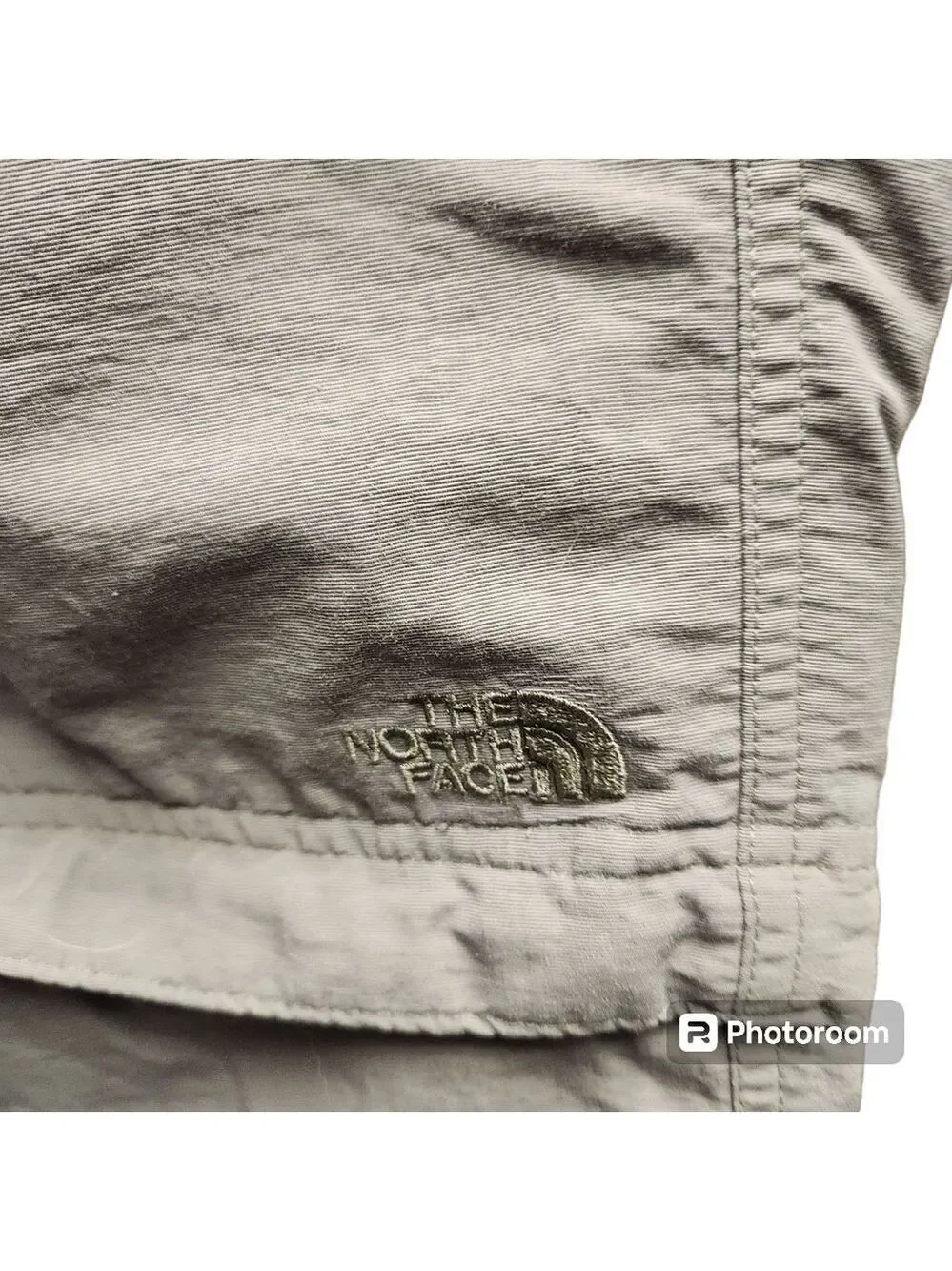 North Face Convertible Pants Mens    Sz. L Khaki Belted Nylon Zip Off Shorts